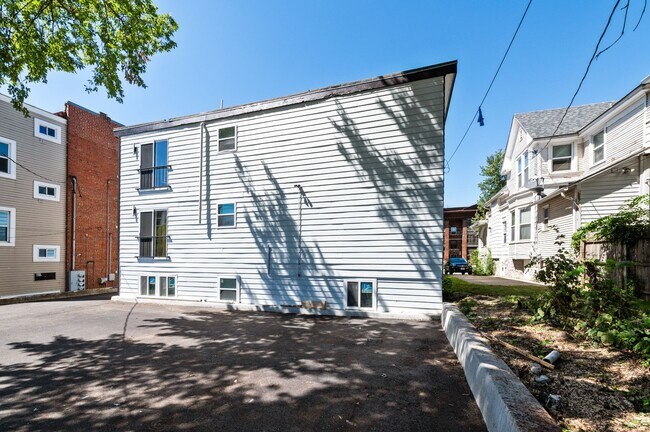 Foto del edificio - 3921 WYANDOTTE