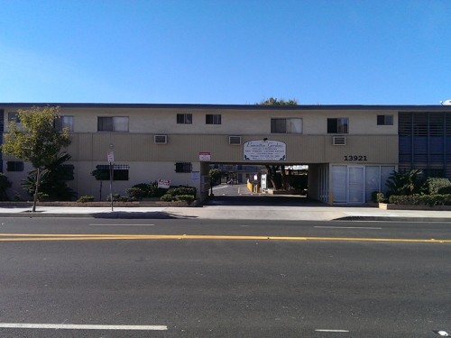 Building Photo - 13921 Normandie Ave