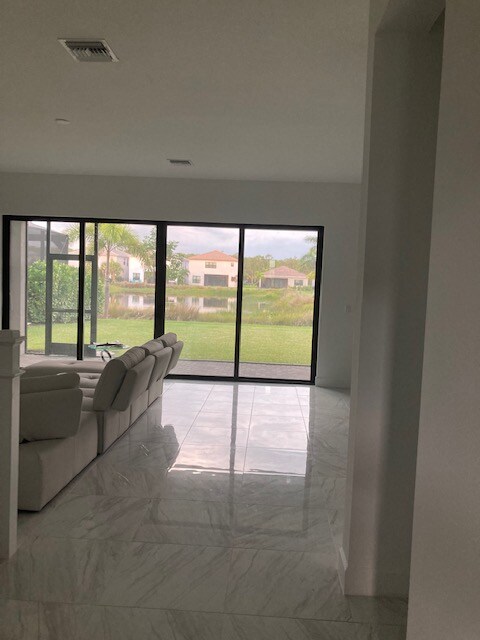 Foto del edificio - 20223 Ainsley St