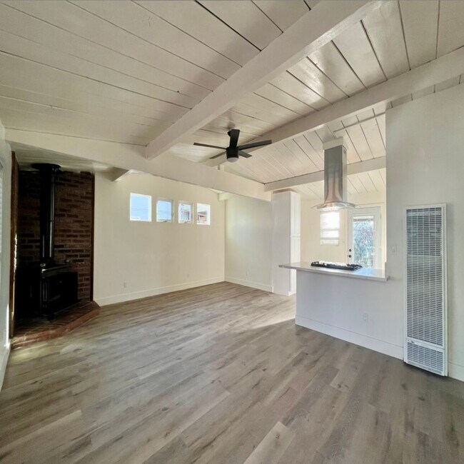 Foto del edificio - 4330 Kendall St