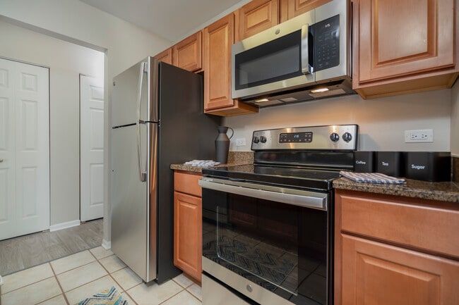 Kitchen Appliances - Clover Ridge East Apartments