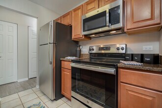 Kitchen Appliances - Clover Ridge East Apartments