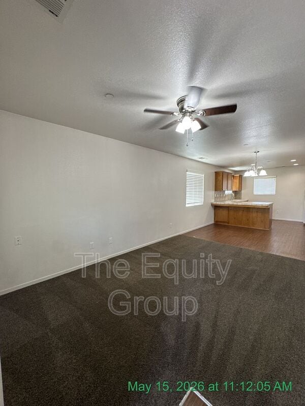 Foto del edificio - 2226 W Lark Ave