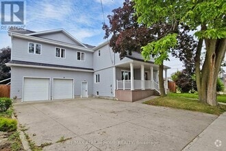 Building Photo - 1242 Alexandra Ave