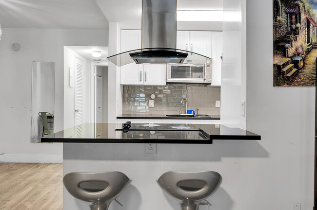 Building Photo - 310 Tilford O
