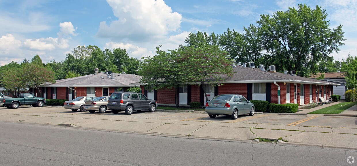 Building Photo - 202-220 Kenbrook Dr