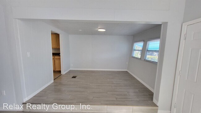 Building Photo - 3 br, 2 bath House - 911 50th Avenue Terra...