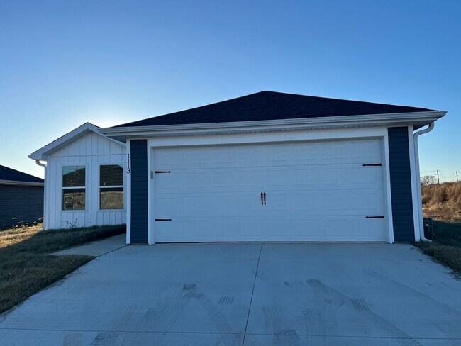 Foto del edificio - New Beginnings Start with AMRR: 3 Bedroom ready for move in!