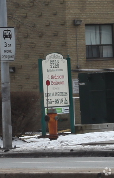 Photo du bâtiment - Scarborough Apartments