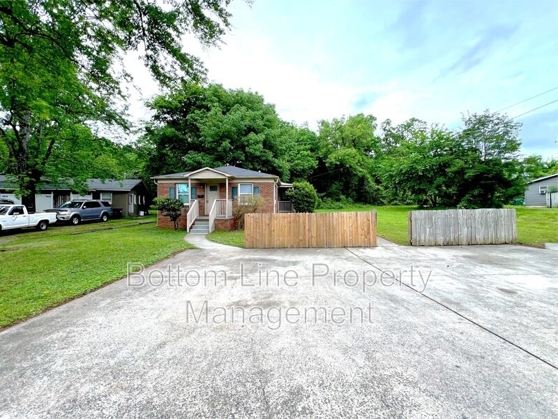 Foto principal - 4030 Bearwood Ave