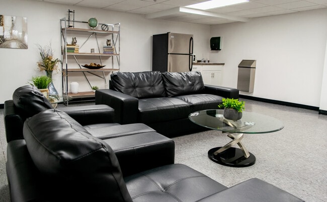 Building Photo - Carnegie