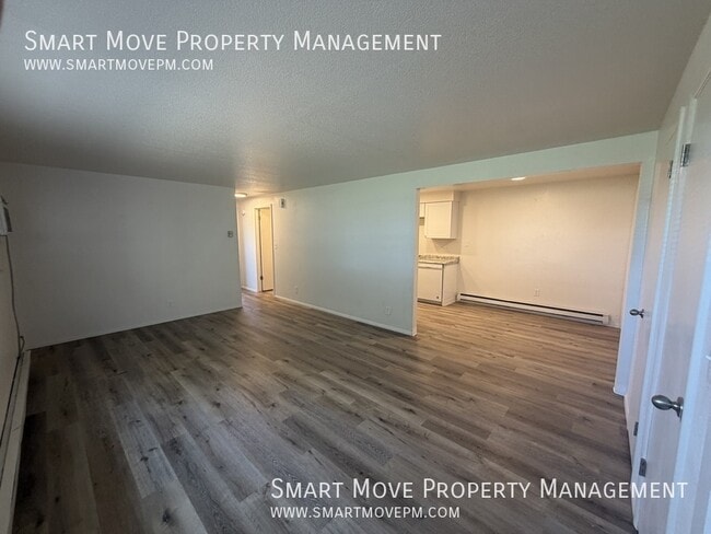 Building Photo - 2559 Targee-