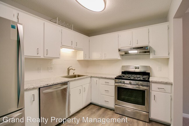 Building Photo - 11160 Anderson Lakes Pky