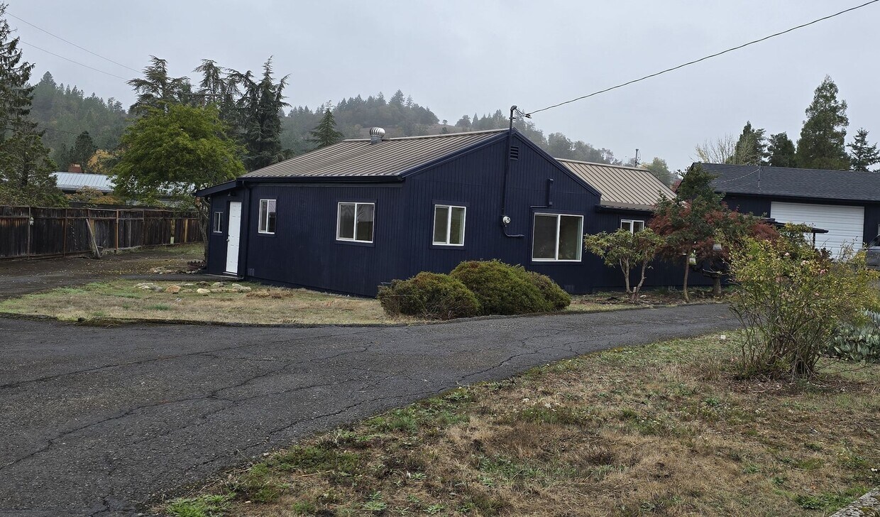 Foto del edificio - Fully Remodeled 3 Bedroom Home in Historic...
