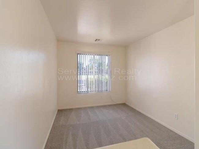 Building Photo - 14749 W Port Au Prince Ln