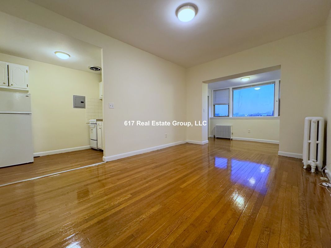 Foto principal - 1315 Commonwealth Ave