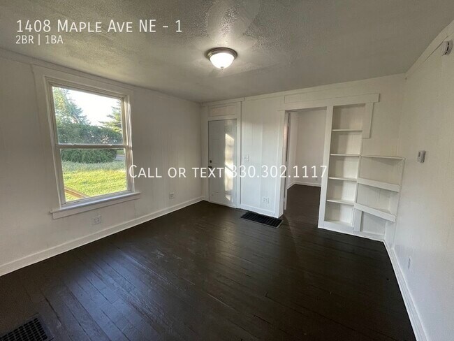 Foto del edificio - Two bedroom One bathroom first level apart...