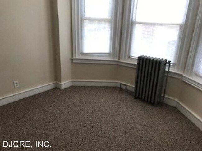 Building Photo - 214 N 54th St