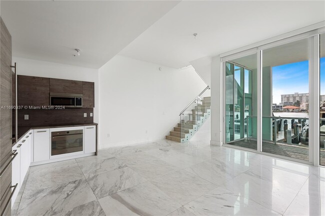 Foto del edificio - 400 Sunny Isles Blvd