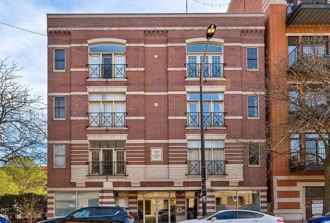 Building Photo - 1347 W Washington Blvd