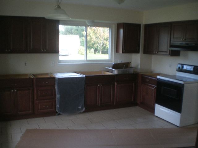 Building Photo - 5802 Kings Arms Rd