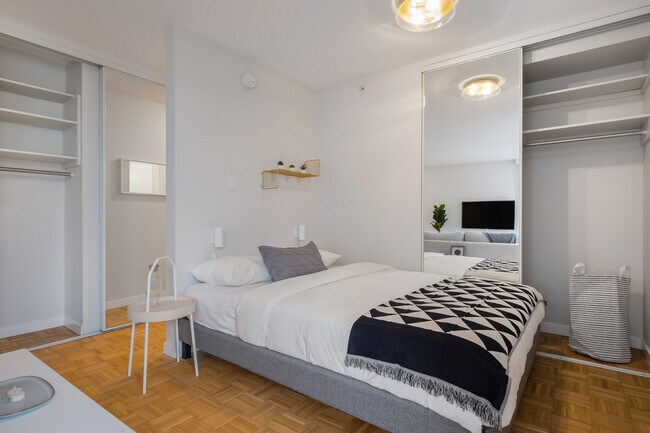 Building Photo - Somerset