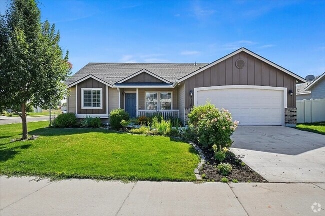 Building Photo - 2114 N Rosedust Dr