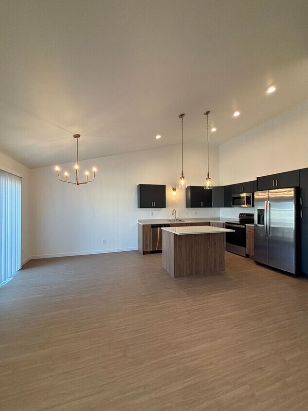 Foto del edificio - 3 Bedroom 3 Bathroom Townhomes