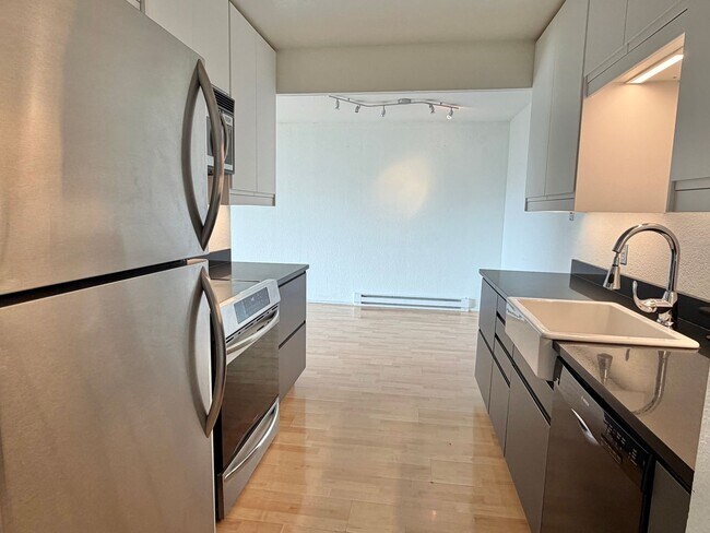 Foto del edificio - Lovely Fremont 2 Bedroom - Stellar Location! AVAILABLE 8/10/2026!
