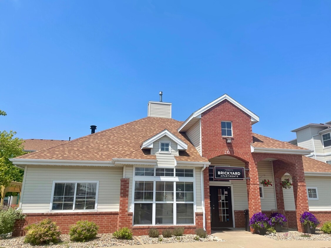 Brickyard Apartments Apartments in Bloomington, IL