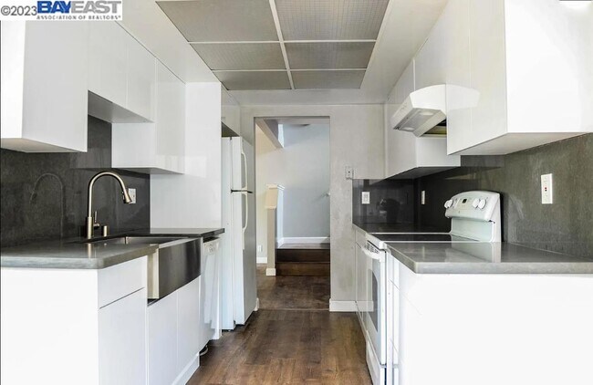 Foto del edificio - 538 Blue Jay Dr