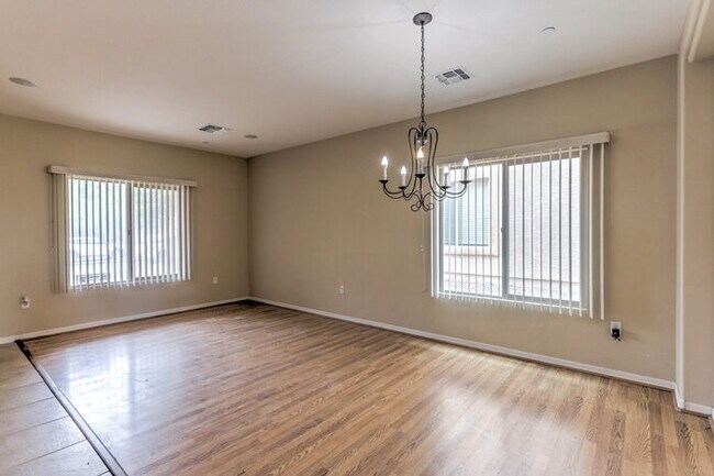 Building Photo - Rancho Sahuarita 5-Bed with 3.5 Baths 3187 Sq Ft