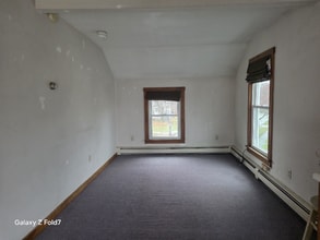 Building Photo - 57 Crescent St