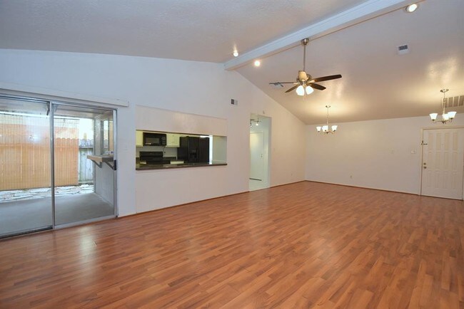 Building Photo - 10414 Clear Cove Ln