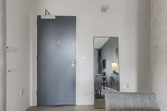 Foto del edificio - 2115 Yeaman Pl