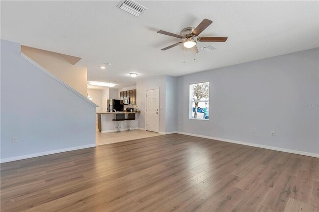 Foto del edificio - Beautiful, Clean and ready for move in 3/3/1cg Townhouse