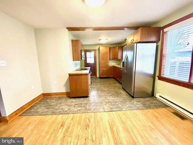 Foto del edificio - 1735 Wilson Ave
