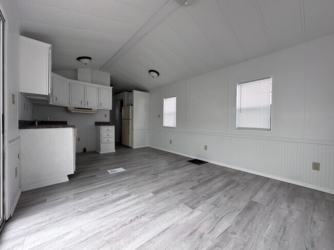 Building Photo - 1Bed/1Bath **RENT TO OWN OPPORTUNITY**