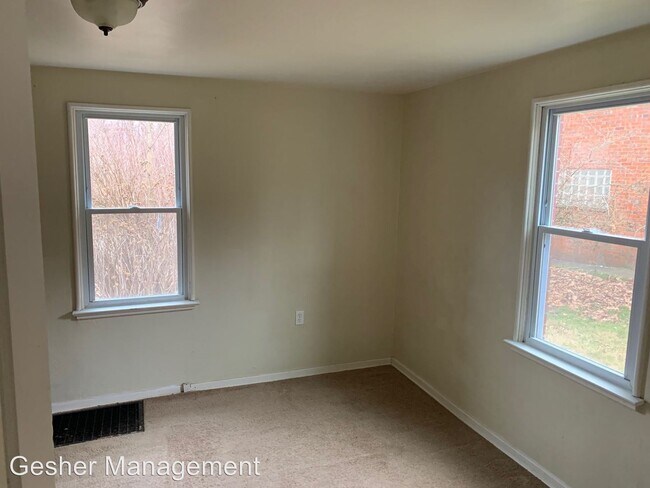 Foto del edificio - 3 br, 1 bath House - 151 Collins Dr