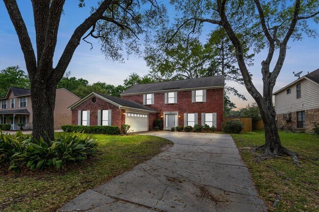 Foto del edificio - 3807 Forest Village Dr