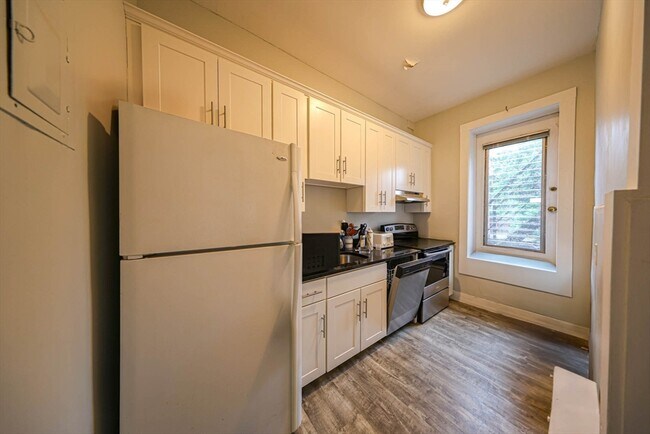 Foto del edificio - 1712 Beacon St
