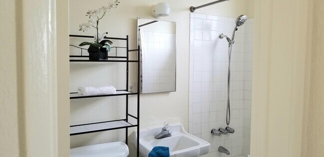 Bathroom - 1406 E 9th St