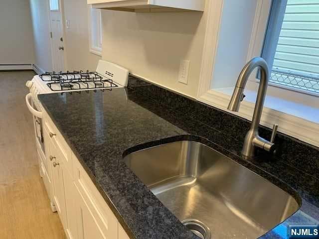 Building Photo - 76 Grant St