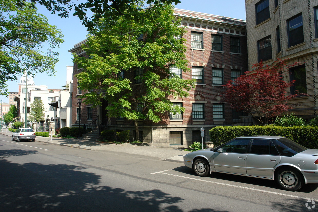 Building Photo - 1225 W Riverside Ave