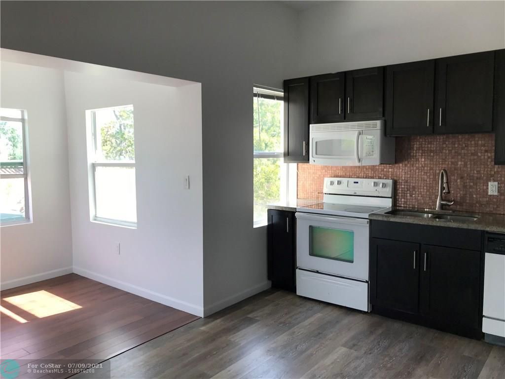 Primary Photo - 1001 W 46th St
