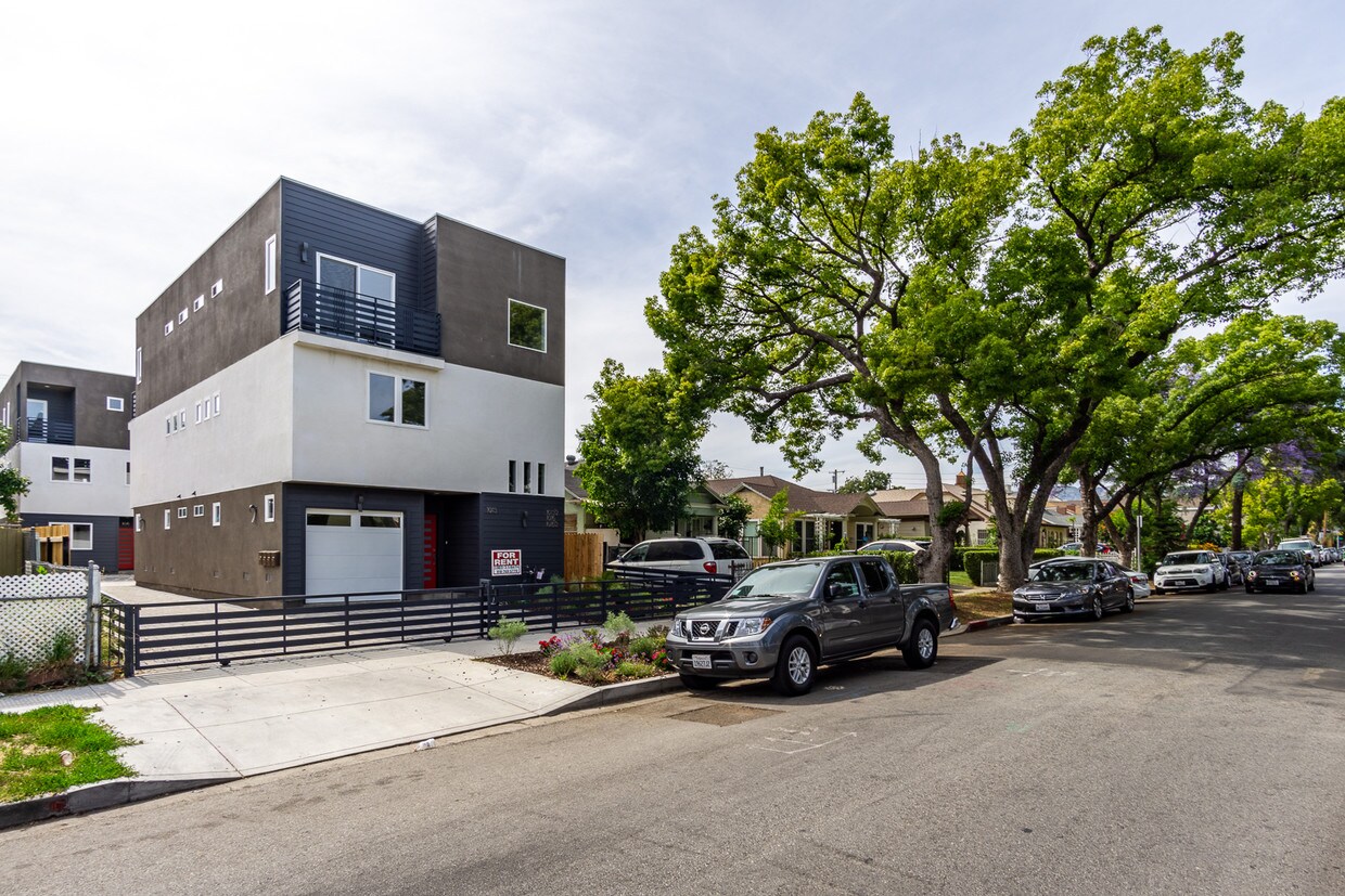 1015 N Oxford Ave, Los Angeles, CA 90029 Townhome Rentals in Los