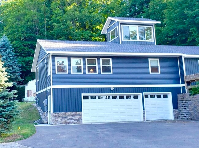 Front of Unit 1 - 6023 Barnhart Rd