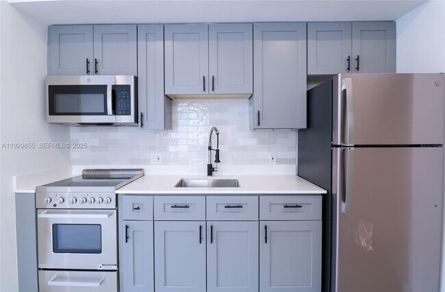 Foto del edificio - 221 SW 11th Ave