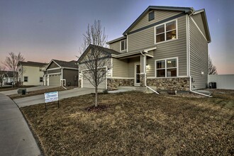 Building Photo - 571 Wind River Dr