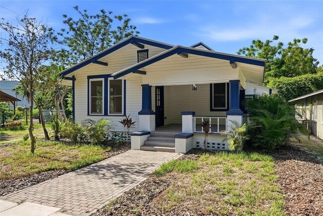 Building Photo - 511 E Frances Ave